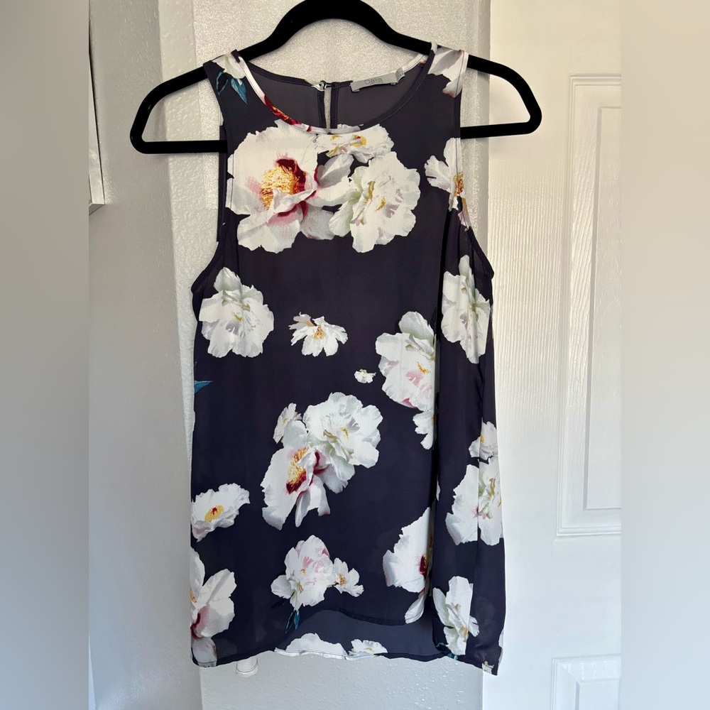Dalia Floral Sleeveless Blouse - Black and White Size S 
Flowy Summer Feminine